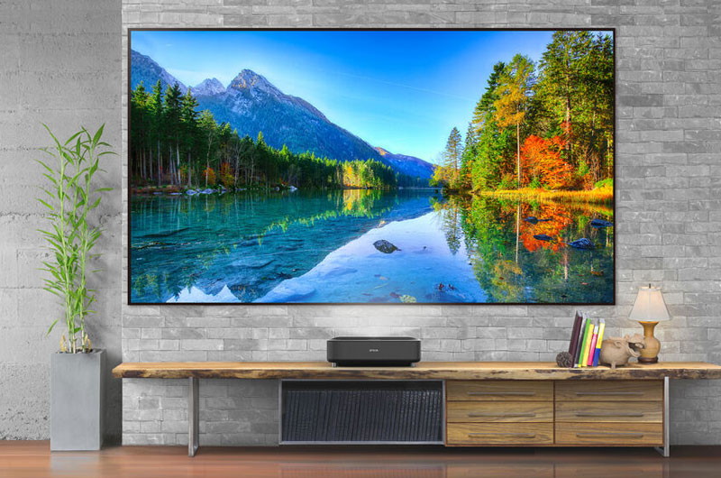 Epson EpiqVision Ultra LS300 Lifestyle